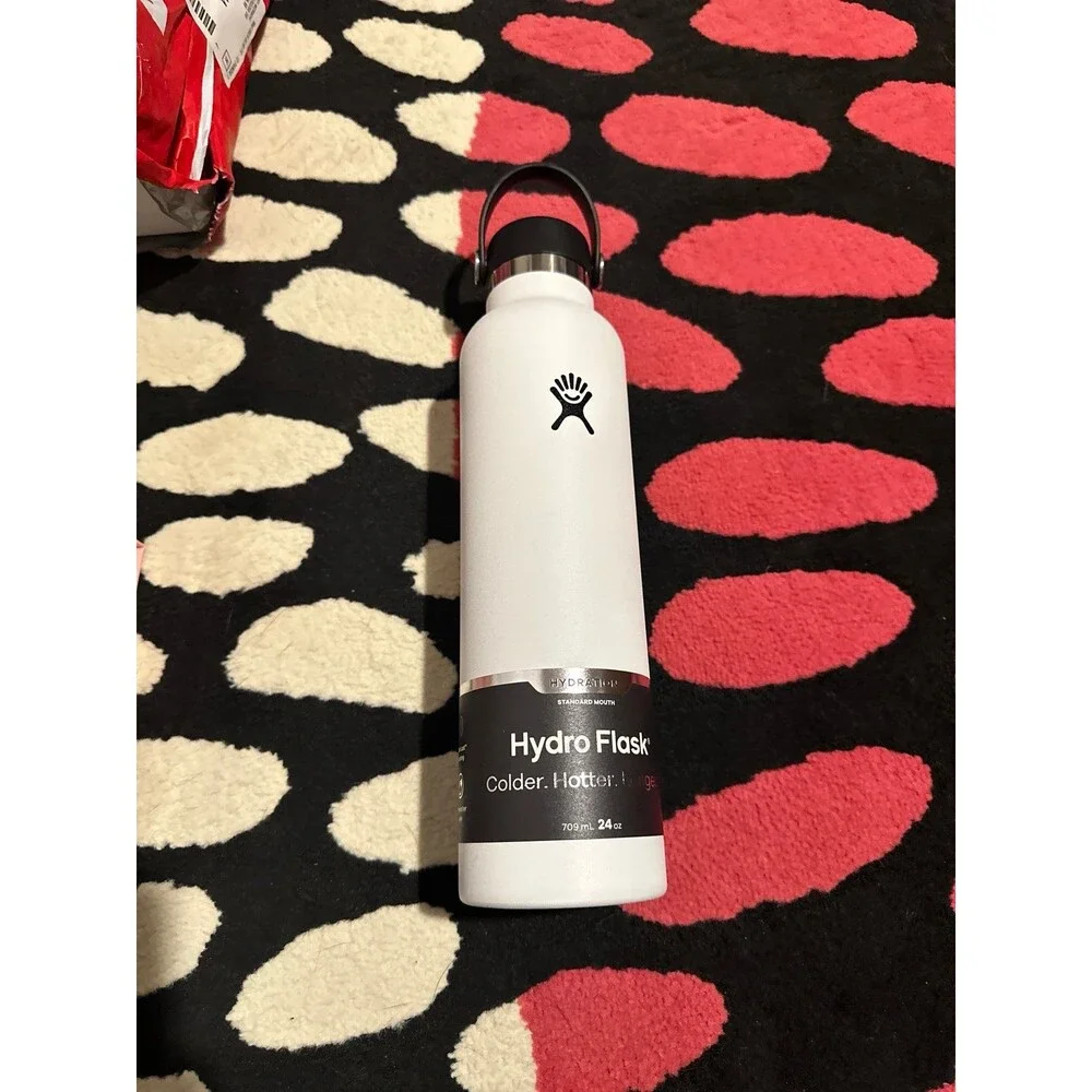 Brand new white Hydro flask, 24 ounce